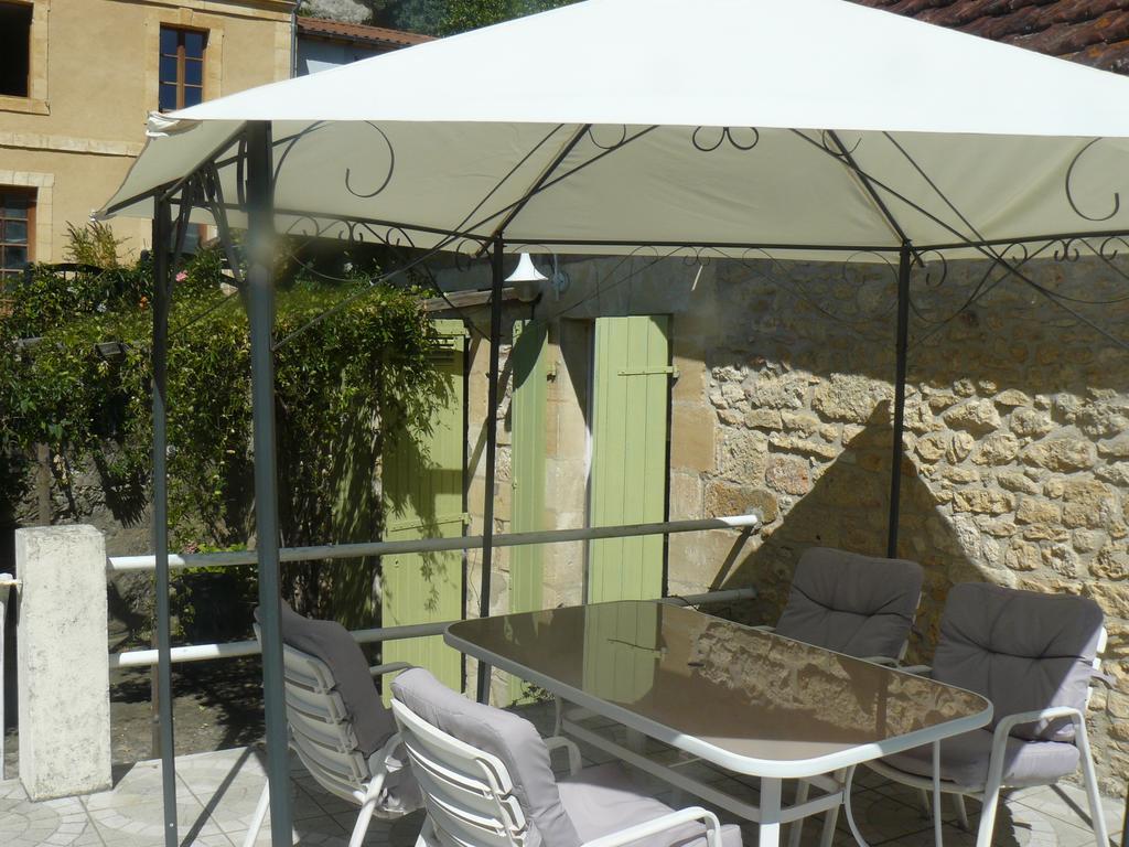 Chambres D'Hotes & Gites Pouget Les Eyzies Room photo
